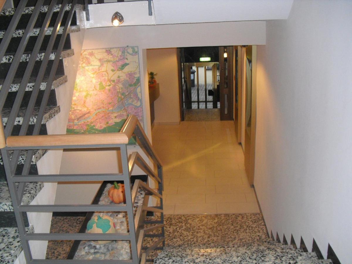 Hotel Huebler フランクフルト エクステリア 写真