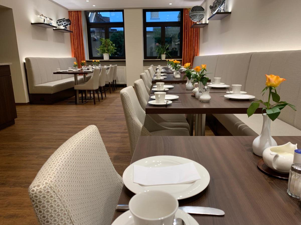 Hotel Huebler フランクフルト エクステリア 写真