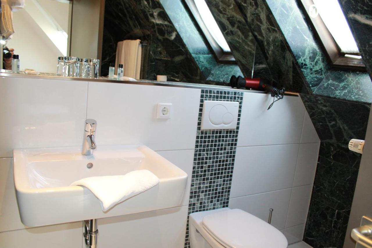 Hotel Huebler フランクフルト エクステリア 写真