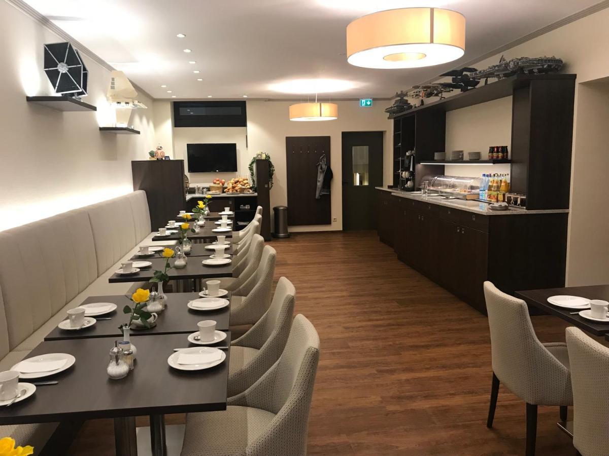 Hotel Huebler フランクフルト エクステリア 写真