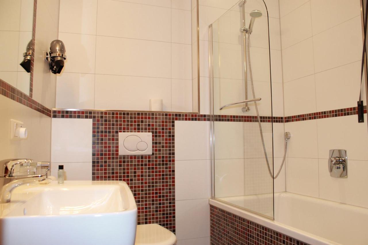 Hotel Huebler フランクフルト エクステリア 写真